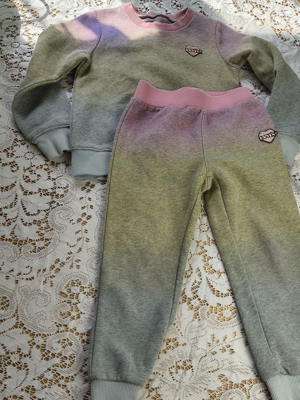 4t Levi's matching pink pastel ombre sweatpants and sweatshirt set